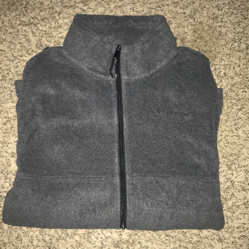 Columbia sweatshirt